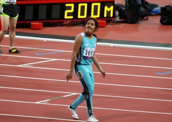 Luego de su experiencia en Londres 2012, la rosarina Yanina Martínez debutará esta tarde en Río en las eliminatorias de 100 metros. 