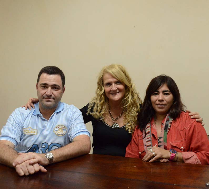 Directivos y colaboradores. Mariano Maccari, Verónica Mackey y Mariela Ferragut. 