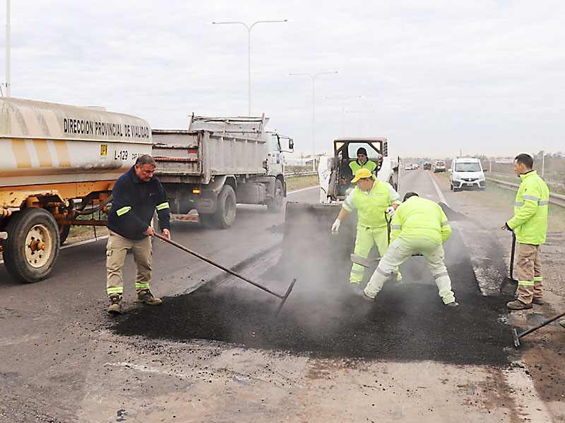 Avanzan las obras de reparación de calzada en distintos tramos de la ...
